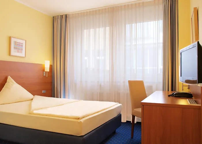 多姆卡拉斯酒店 3*