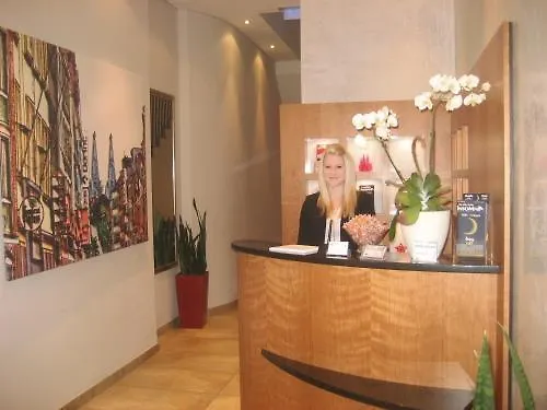 酒店 多姆卡拉斯酒店 3*