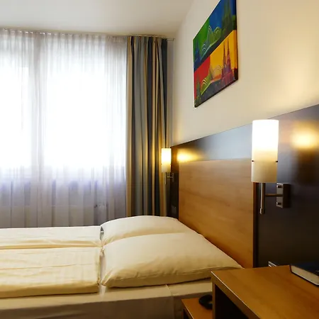 Hotell Callas Am Dom 3*