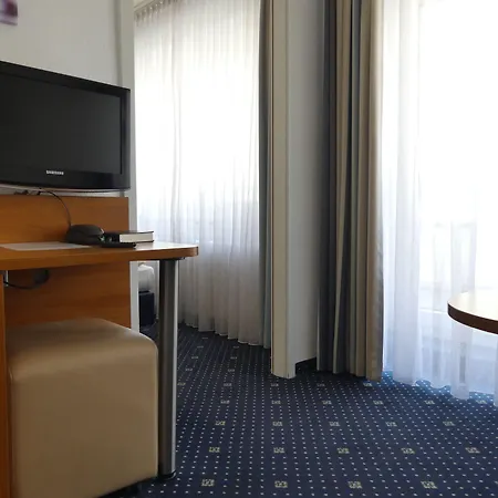 Hotell Callas Am Dom 3*