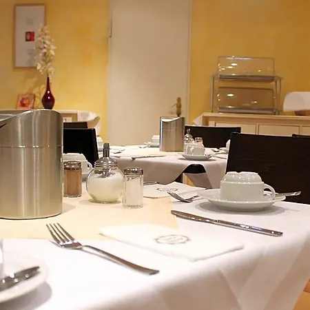 Hotel Callas Am Dom 3*