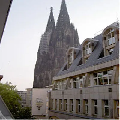 Callas Am Dom Hotell 3*