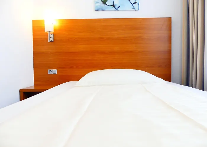 多姆卡拉斯酒店 酒店